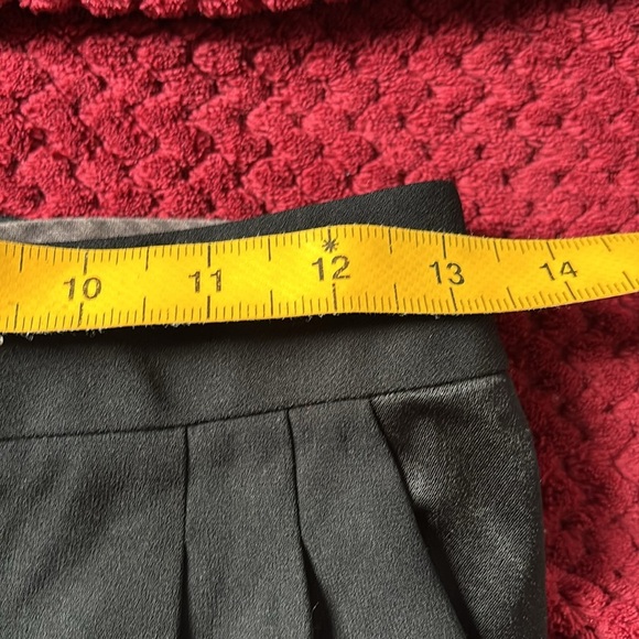 Wilfred Black High Waist Pleated Shorts - Picture 8 of 11